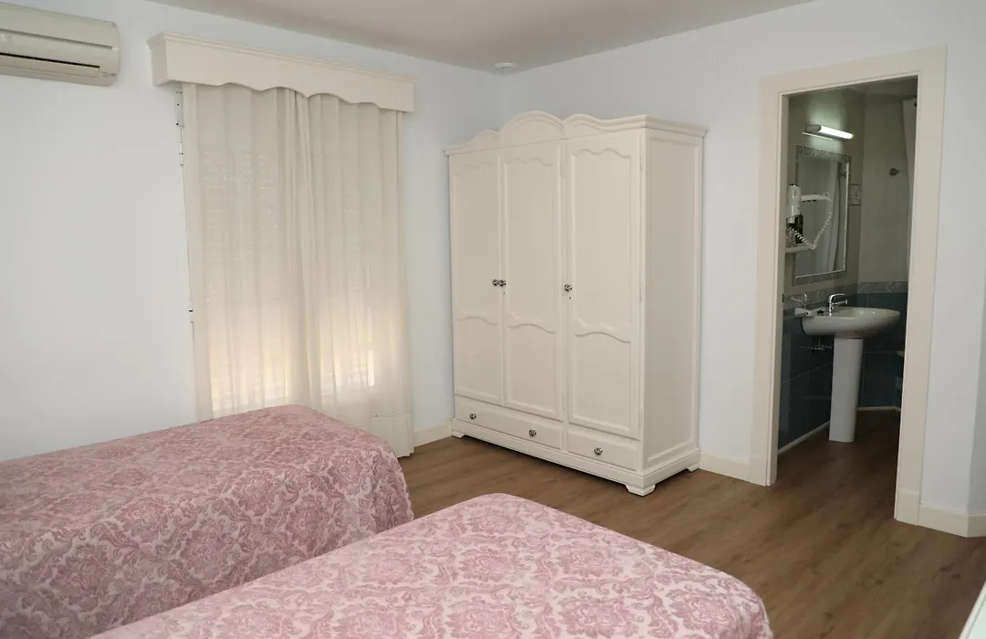 Hostal La Janda-1